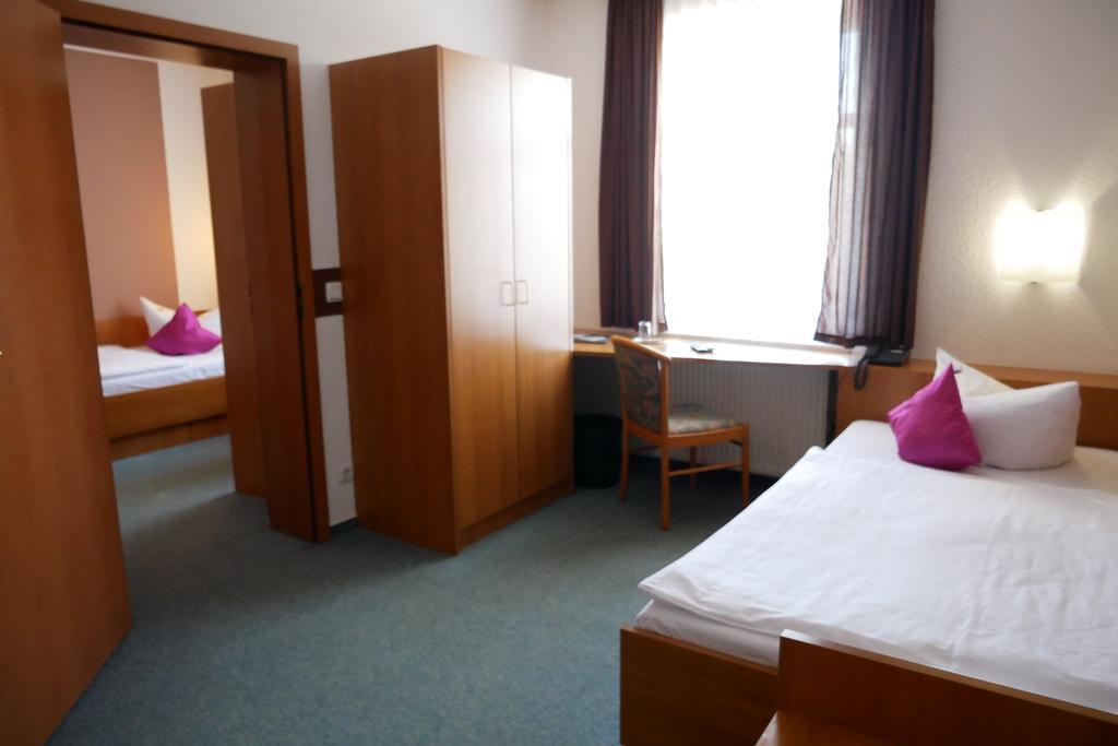 Hotel Garni Brauhof Niederwiesa Bagian luar foto